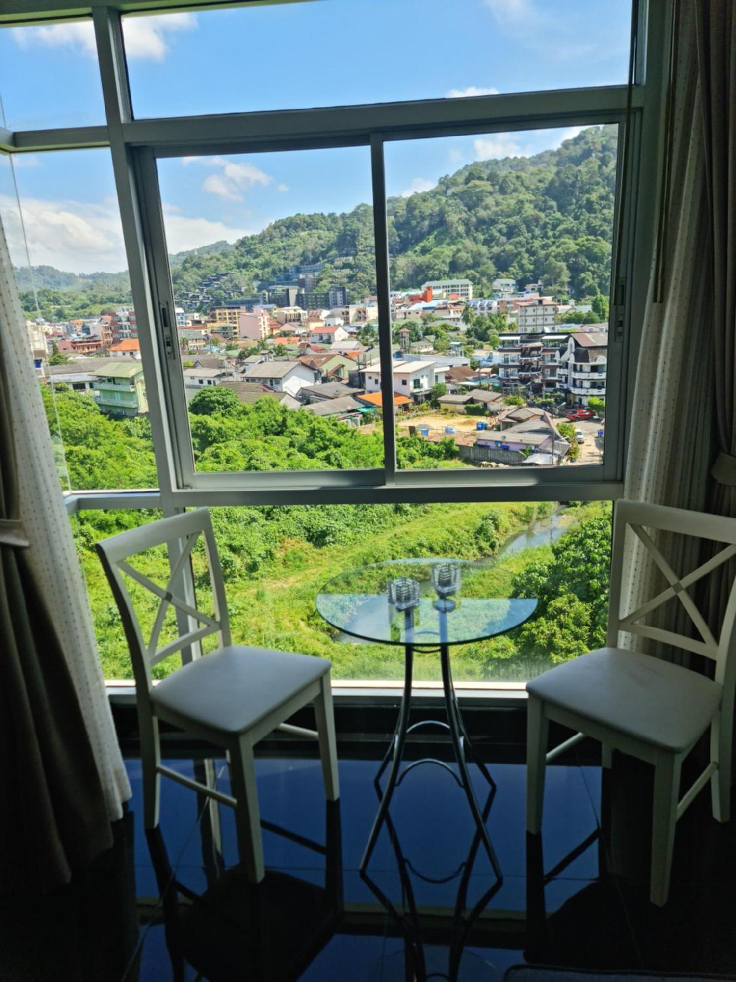 Art Patong Residence Esterno foto