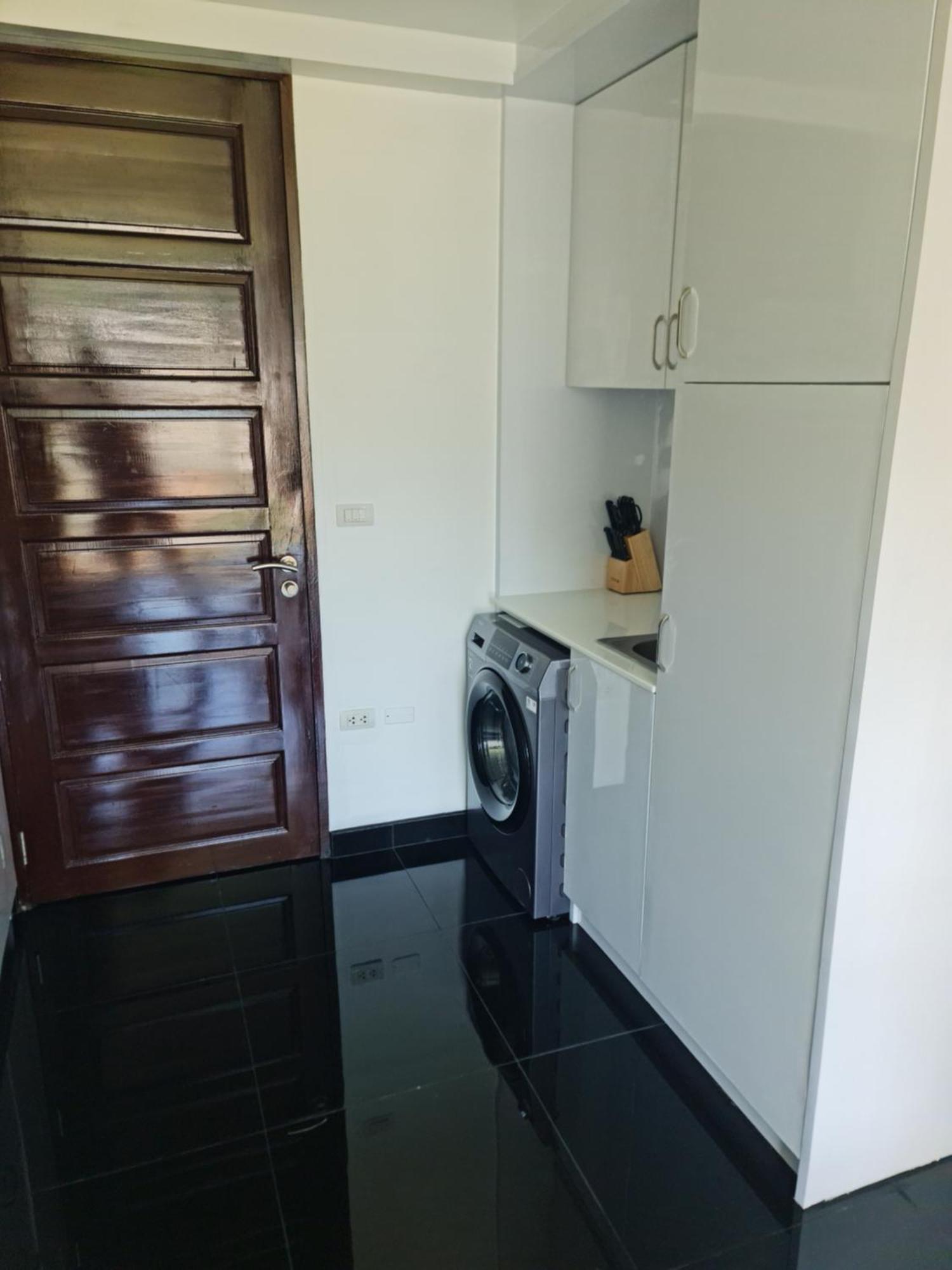 Art Patong Residence Esterno foto
