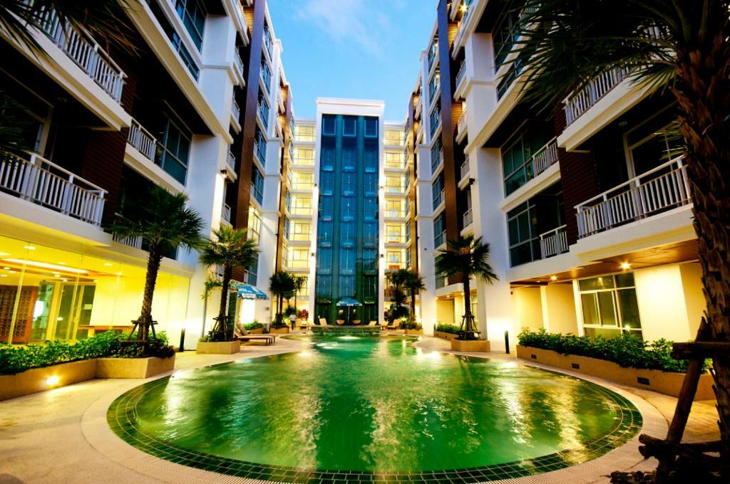 Art Patong Residence Esterno foto