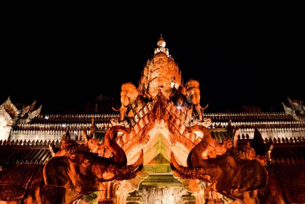 Art Patong Residence Esterno foto